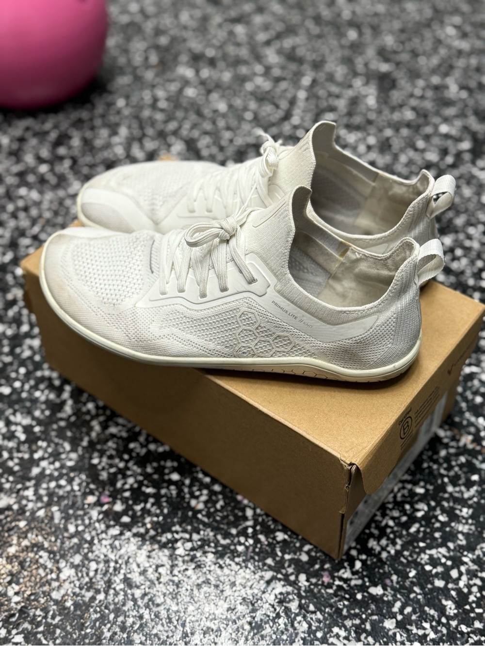 Vivo Barefoot Primus lite knit triple white sz 42 barefoot trainer
